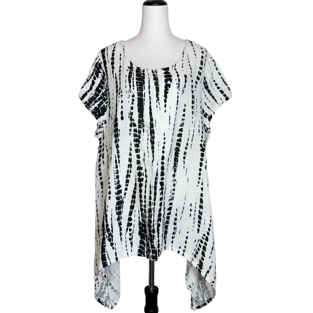 Bryn Walker Tunic Top 1X Asymmetrical Sharkbite Hem Lagenlook Cotton White Black